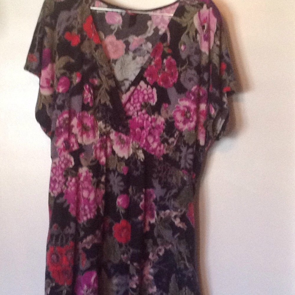 Floral dress- 2x nice!